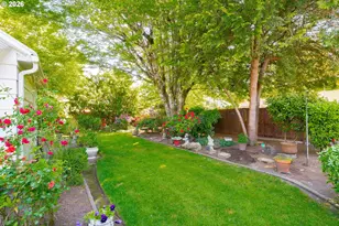 13490 NW Pettygrove St, Portland, OR 97229 - Photo 25