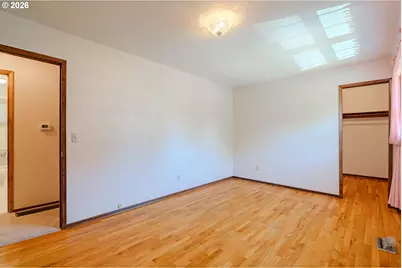 13490 NW Pettygrove St, Portland, OR 97229 - Photo 15