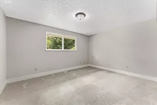 3790 NE Meadow Ln, Hillsboro, OR 97124 - Photo 11