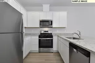 1255 Parkside Ave, Woodburn, OR 97071 - Photo 7