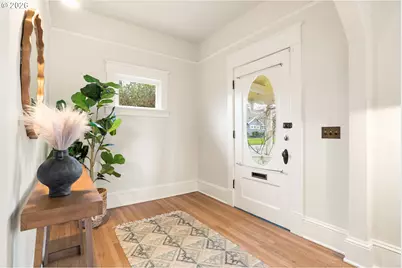 5704 N Greeley Ave, Portland, OR 97217 - Photo 3