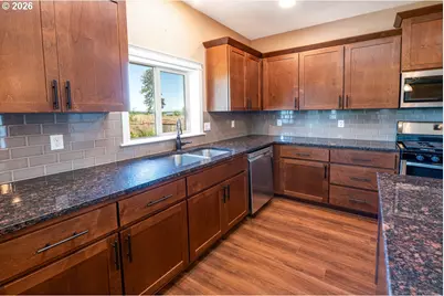 2000 NE Summit Dr, Albany, OR 97321 - Photo 3