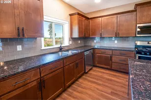 2000 NE Summit Dr, Albany, OR 97321 - Photo 3