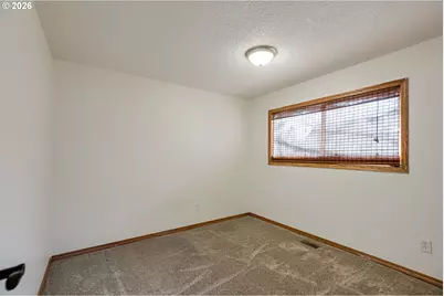 913 S Fir Ct, Canby, OR 97013 - Photo 23