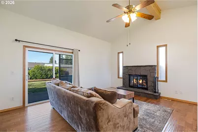 913 S Fir Ct, Canby, OR 97013 - Photo 13