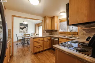 913 S Fir Ct, Canby, OR 97013 - Photo 3