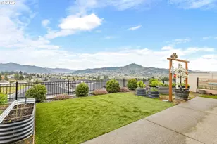 888 Medina Ave, Sutherlin, OR 97479 - Photo 39