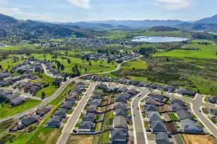 888 Medina Ave, Sutherlin, OR 97479 - Photo 41