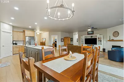 888 Medina Ave, Sutherlin, OR 97479 - Photo 13