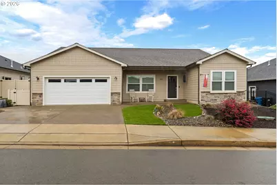 888 Medina Ave, Sutherlin, OR 97479 - Photo 1