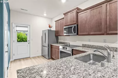 1411 W 16th Ave, La Center, WA 98629 - Photo 9