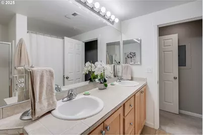 10797 SW Canterbury Ln #101, Portland, OR 97224 - Photo 17