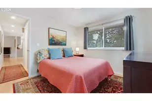 1825 SW Glenview Ave, Portland, OR 97225 - Photo 25