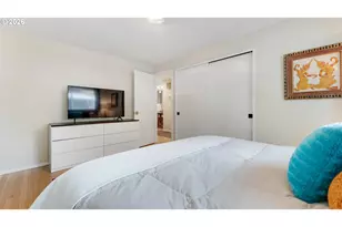 1825 SW Glenview Ave, Portland, OR 97225 - Photo 27