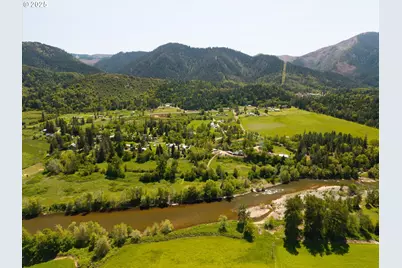 351 Pickett Ln, Canyonville, OR 97417 - Photo 13