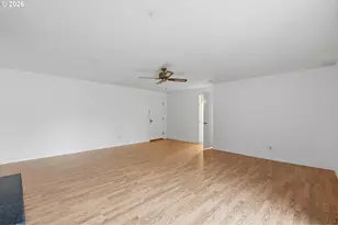 2461 SE Willow Dr, Hillsboro, OR 97123 - Photo 13