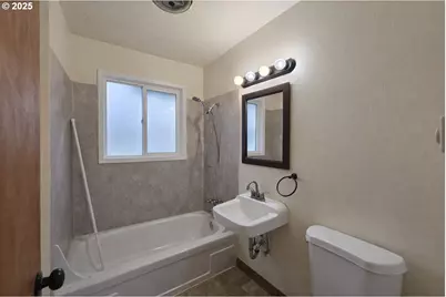 10323 NE 58th St, Vancouver, WA 98662 - Photo 7