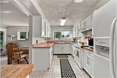 60 NE 23rd St, Gresham, OR 97030 - Photo 19