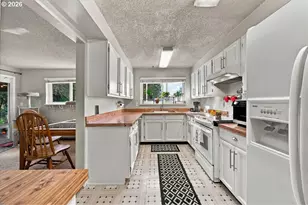 60 NE 23rd St, Gresham, OR 97030 - Photo 19