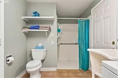 60 NE 23rd St, Gresham, OR 97030 - Photo 31