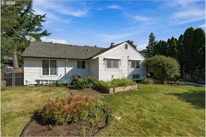 60 NE 23rd St, Gresham, OR 97030 - Photo 43