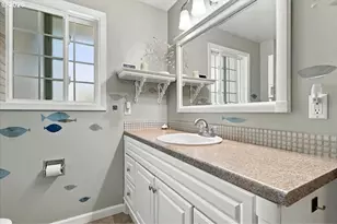 60 NE 23rd St, Gresham, OR 97030 - Photo 29