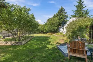 60 NE 23rd St, Gresham, OR 97030 - Photo 41