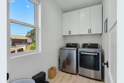 210 15th Ave, Seaside, OR 97138 - Photo 27