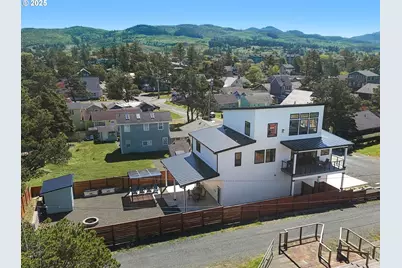 210 15th Ave, Seaside, OR 97138 - Photo 45