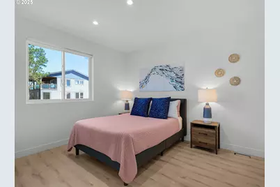 210 15th Ave, Seaside, OR 97138 - Photo 23