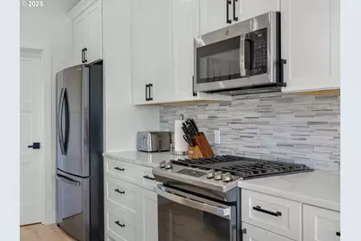 210 15th Ave, Seaside, OR 97138 - Photo 19