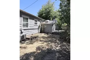 2461 Potter St, Eugene, OR 97405 - Photo 5