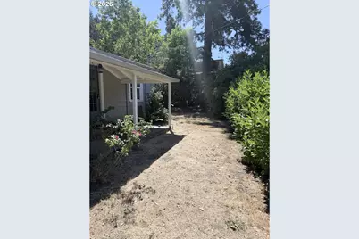 2461 Potter St, Eugene, OR 97405 - Photo 3