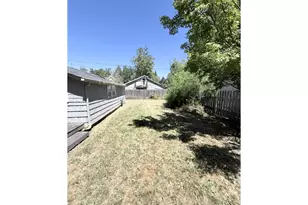2461 Potter St, Eugene, OR 97405 - Photo 9