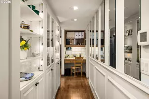 6340 SW Camelot Ln, Portland, OR 97219 - Photo 11