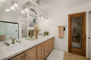 6340 SW Camelot Ln, Portland, OR 97219 - Photo 27