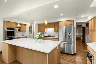 6340 SW Camelot Ln, Portland, OR 97219 - Photo 17