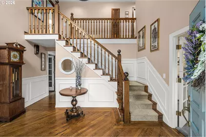 6340 SW Camelot Ln, Portland, OR 97219 - Photo 5