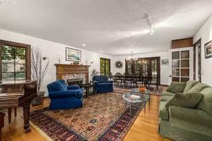 6340 SW Camelot Ln, Portland, OR 97219 - Photo 7