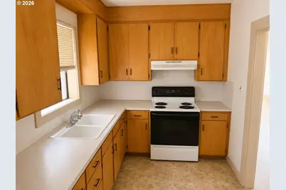 835 Anderson Ln, Springfield, OR 97477 - Photo 5