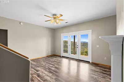 215 Eagle Dr, Roseburg, OR 97471 - Photo 25