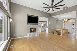 215 Eagle Dr, Roseburg, OR 97471 - Photo 5