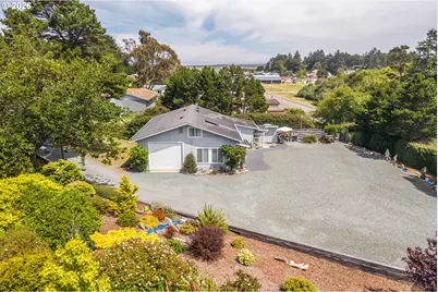 875 Elmira Ave, Bandon, OR 97411 - Photo 45