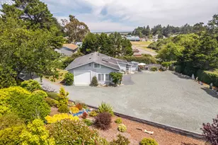 875 Elmira Ave, Bandon, OR 97411 - Photo 45