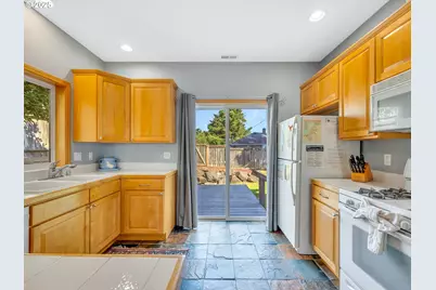 646 Necanicum Dr, Seaside, OR 97138 - Photo 17