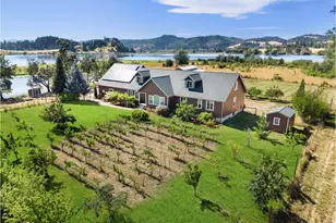 1750 Plat I Rd, Sutherlin, OR 97479 - Photo 1