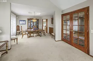 672 NE Valarie Ct, Hillsboro, OR 97124 - Photo 27