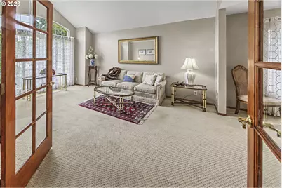 672 NE Valarie Ct, Hillsboro, OR 97124 - Photo 23