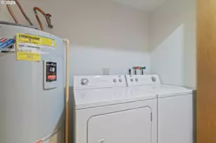 1200 E Johnson Ct, Newberg, OR 97132 - Photo 13