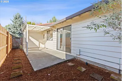 1200 E Johnson Ct, Newberg, OR 97132 - Photo 23